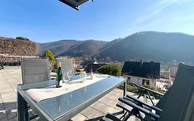 Ferienwohnung Sonnenterrasse, 1-4 Personen, 2 Schlafzimmer, Grosse Terrasse